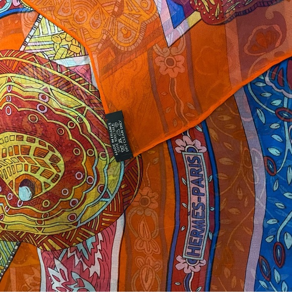 Hermès Paris Le Songe De La Licorne Silk Shawl Wrap Scarf.🧣🍂🍁 - Picture 7 of 16